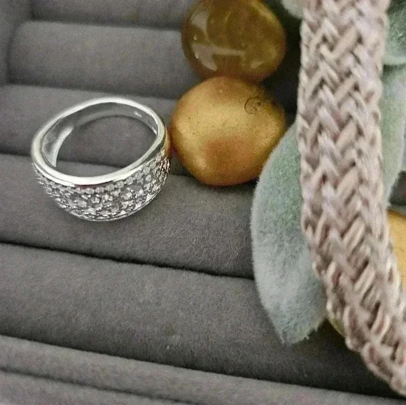 Luxury 925 sterling silver, cute charm, ring mesh design size 9. - Picture 3 of 4